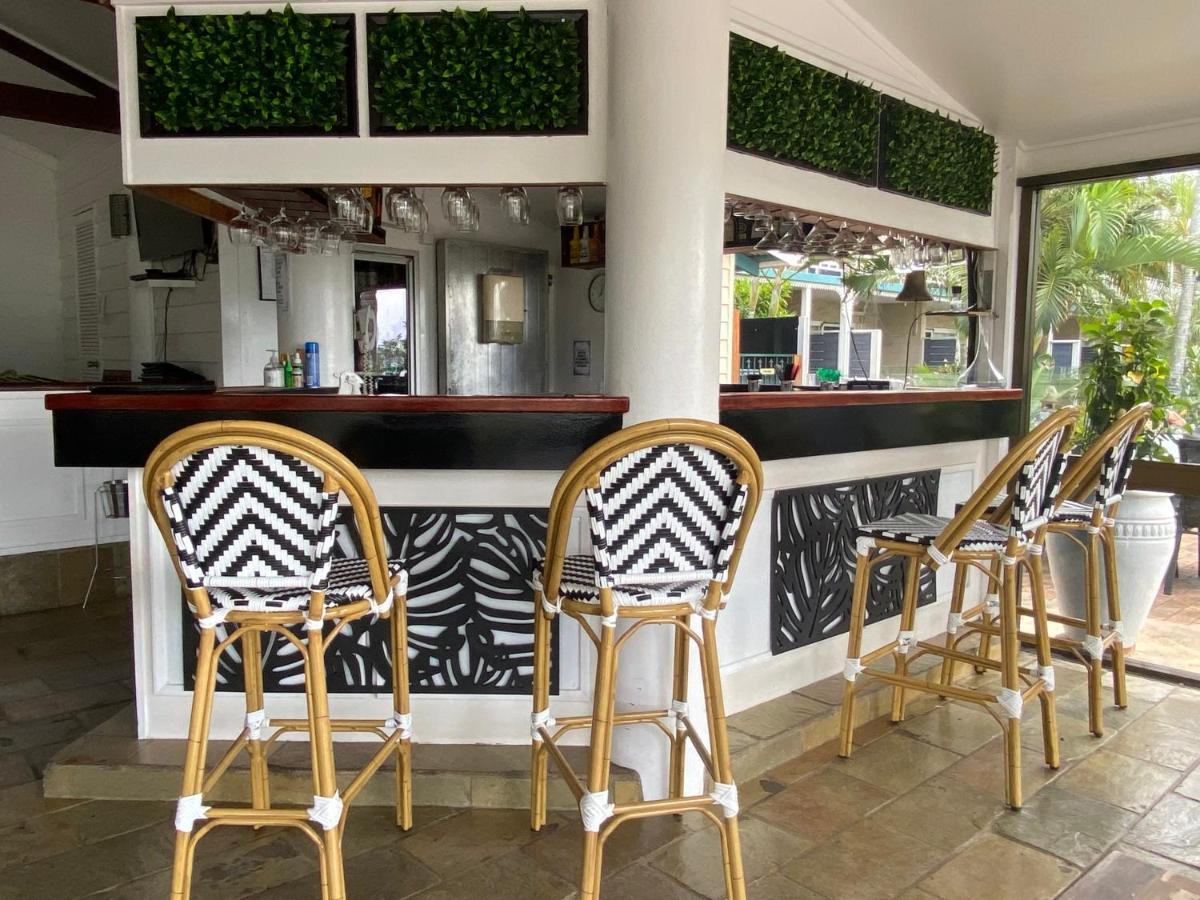 شاطئ إيرلي Colonial Palms Motor Inn المظهر الخارجي الصورة