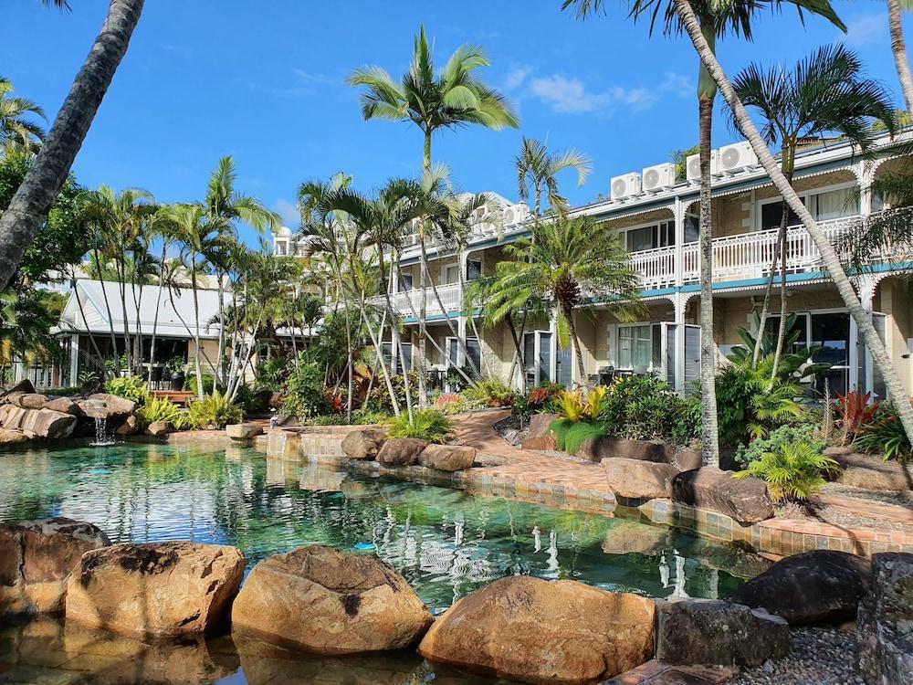 شاطئ إيرلي Colonial Palms Motor Inn المظهر الخارجي الصورة